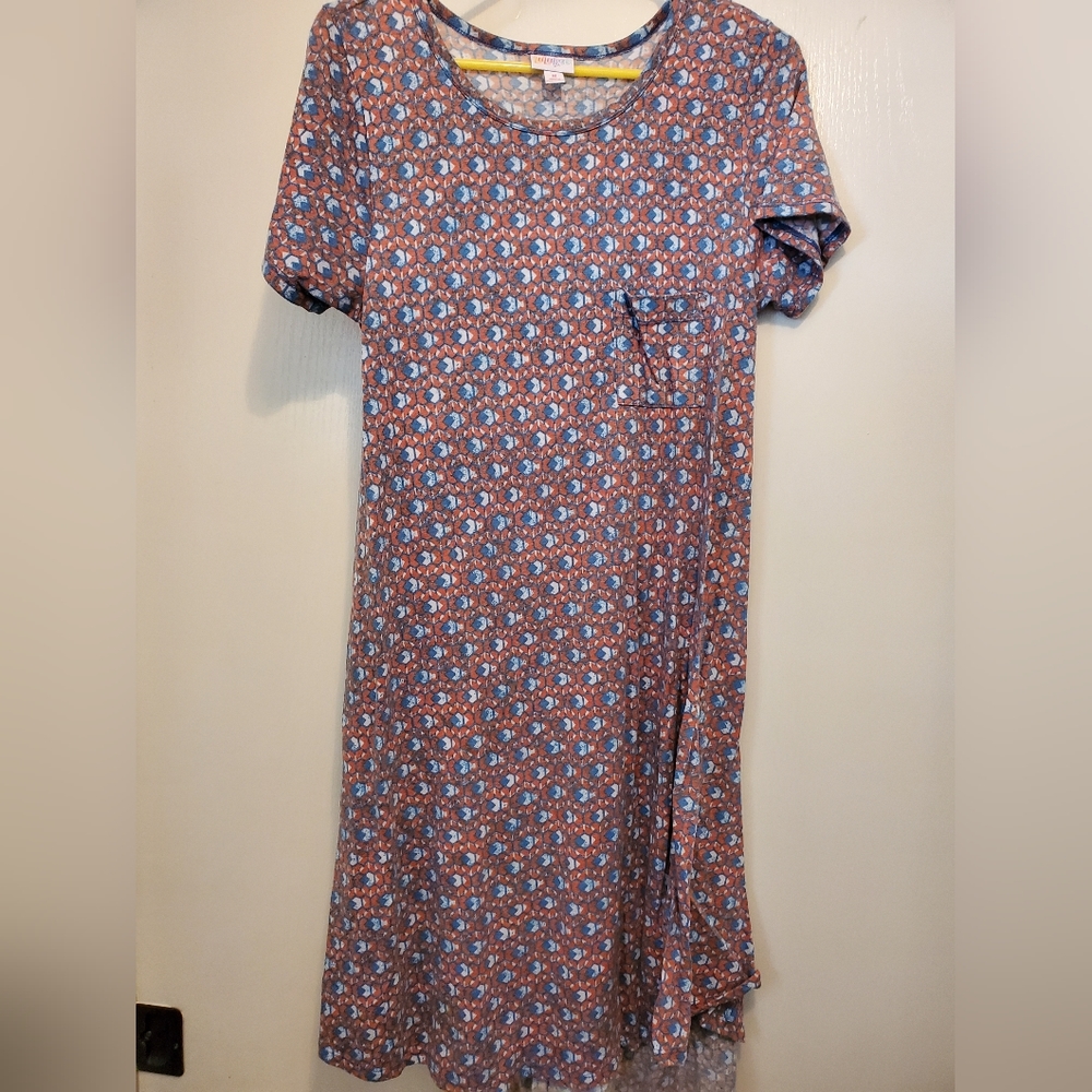 Medium Lularoe Carly